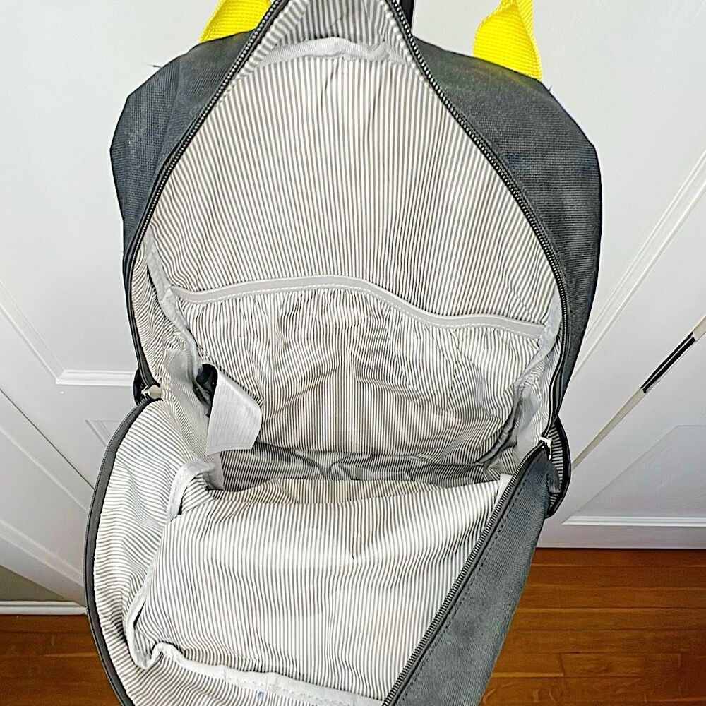 Pokémon Loungefly Lightening Bolt Piccachu Backpack Black - Picture 6 of 7